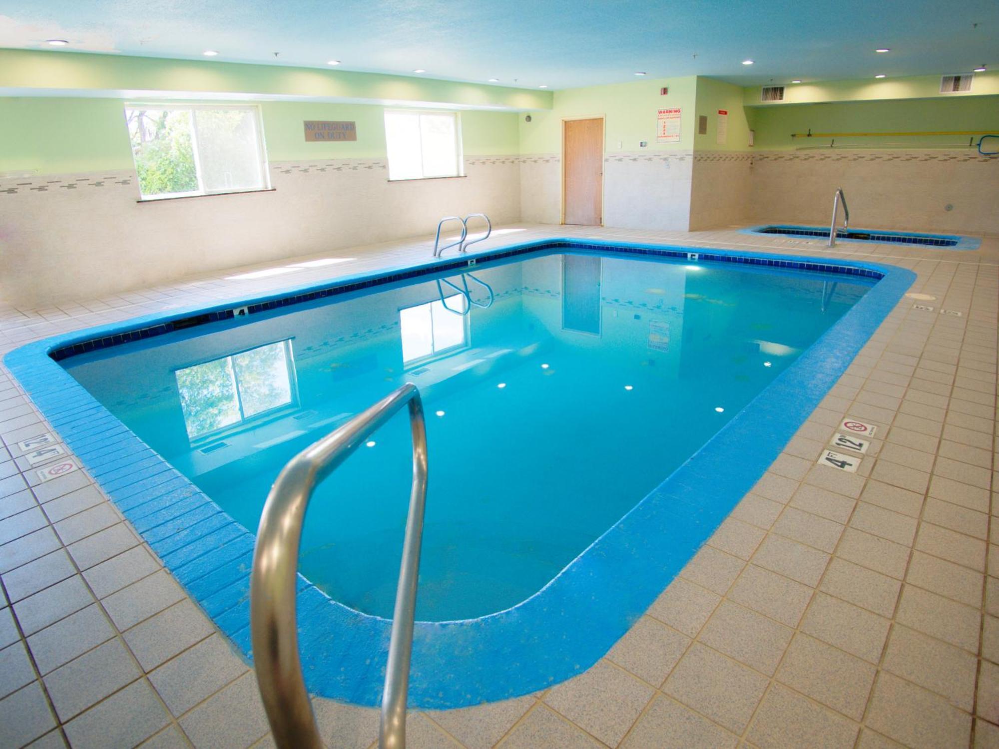 Ramada By Wyndham Coeur D'Alene Hotel Екстериор снимка