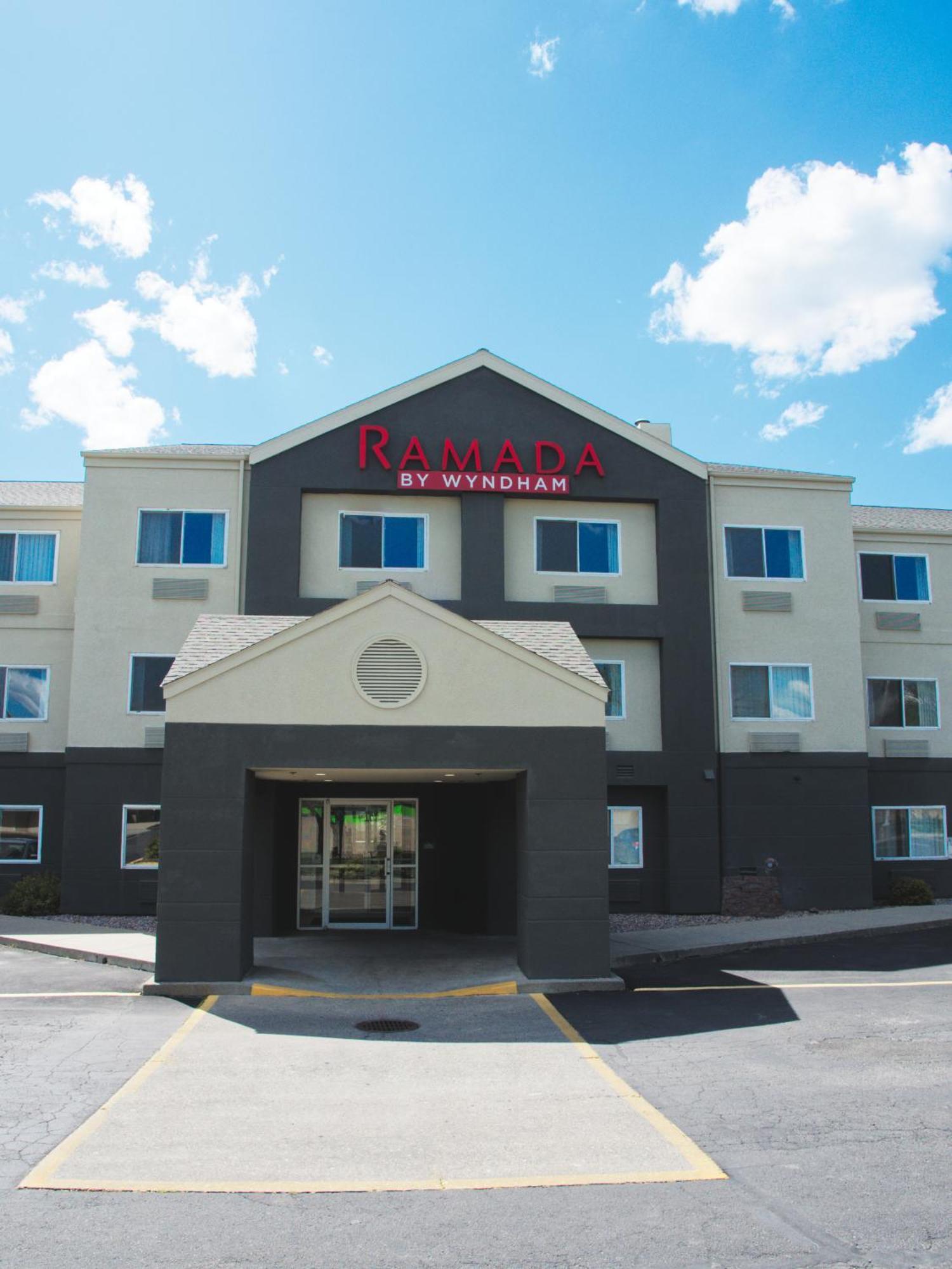 Ramada By Wyndham Coeur D'Alene Hotel Екстериор снимка