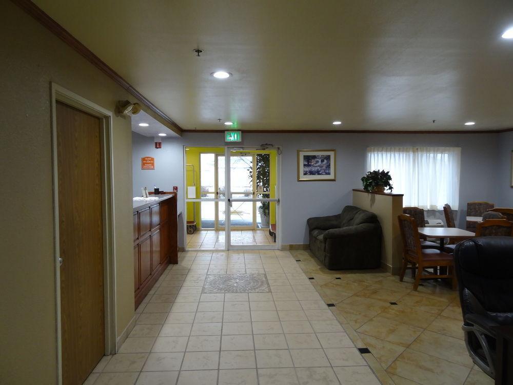 Ramada By Wyndham Coeur D'Alene Hotel Екстериор снимка